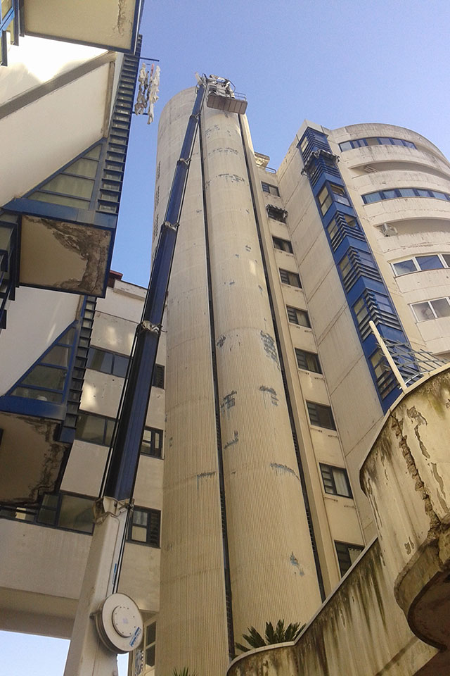 Noleggio piattaforma telescopica a ragno Napoli