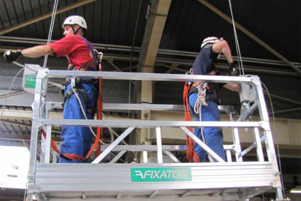 Noleggio ponte sospeso ad argani manuali Napoli